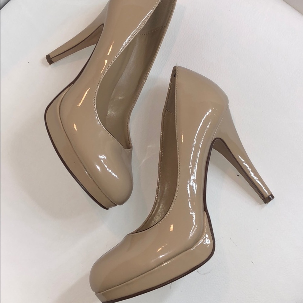 6 inch nude pumps